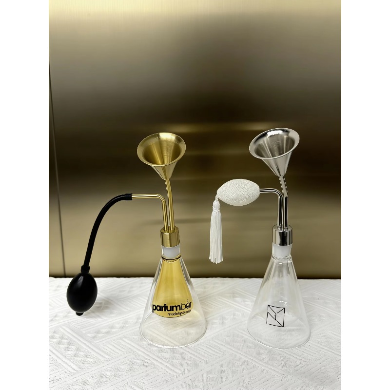 Golden‑Head Glass Smelling Bot - Perfume In Fragrance Shop 评论和价格